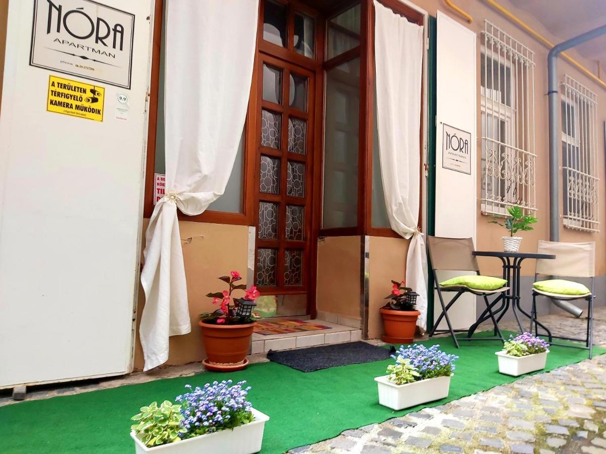 Nóra Stúdió Apartman - Eger Apartamento Exterior foto